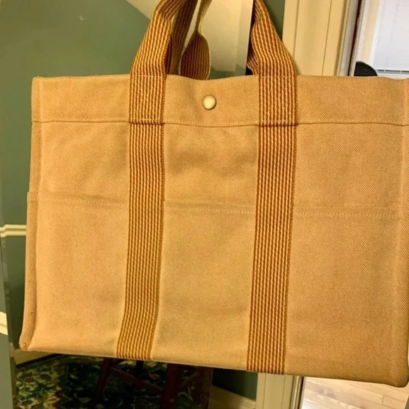 ❗️SOLD❗️Hermes Canvas Tote - Picture 2 of 11